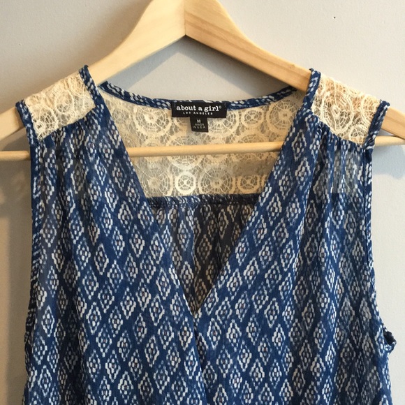 BEING DONATED 7/23 Flowy Printed Sleeveless Blouse - Picture 2 of 7